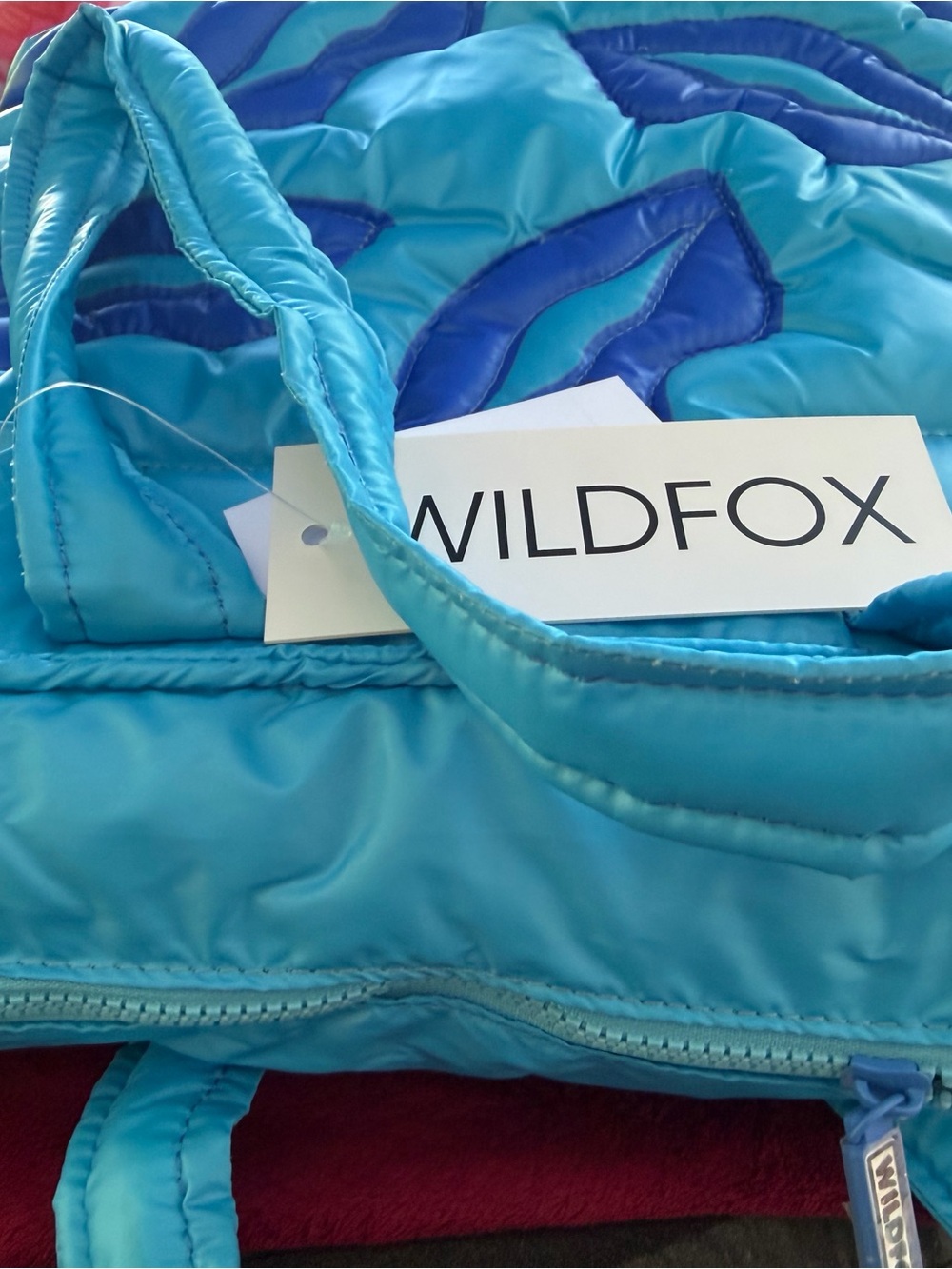 WILDFOX Puffy Aqua Tote with Royal Blue Lip Appliqués NWT - Picture 3 of 5